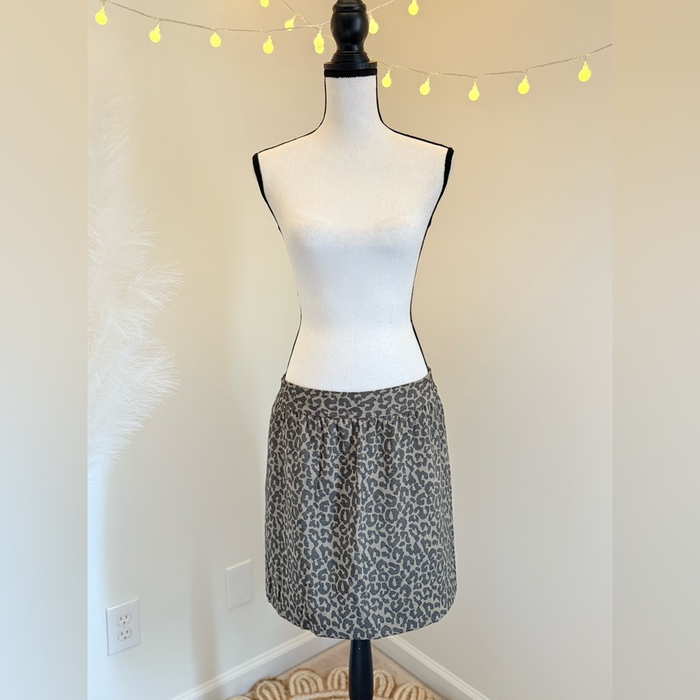🌾‎ Banana Republic Gray Green Smocked Mini Skirt